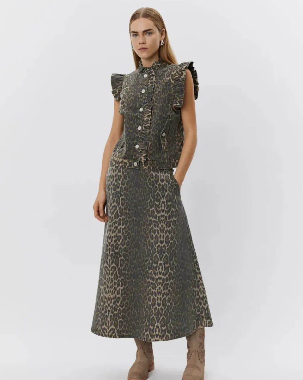 A VIEW Kamma Waistcoat Denim Blue