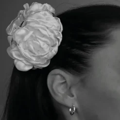 PICO COPENHAGEN Flower Claw Ivory